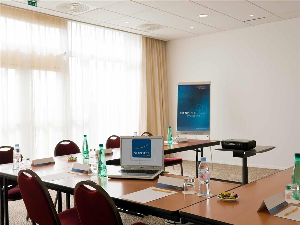 Novotel Geneve Aeroport France Ферни-Волтер Екстериор снимка
